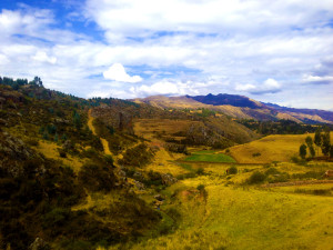 The valley with the Chapaqñan visible...